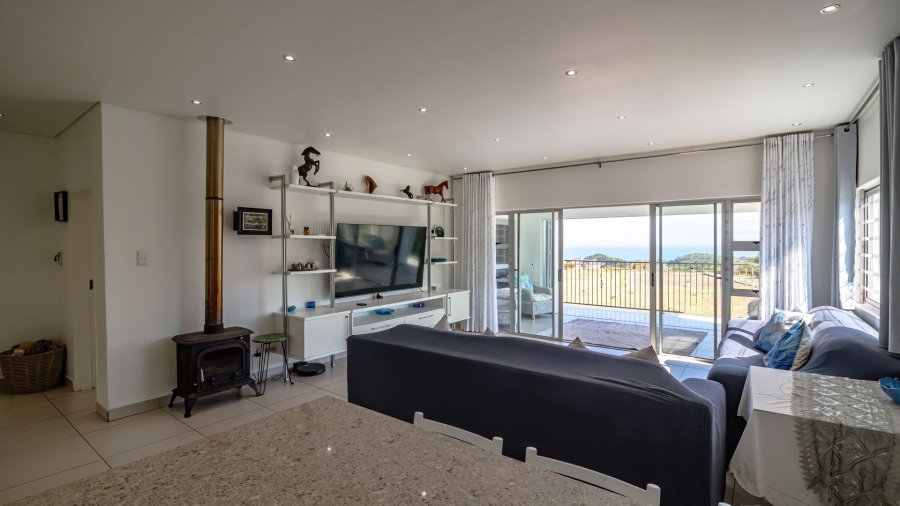 5 Bedroom Property for Sale in Sunrise On Sea Eastern Cape